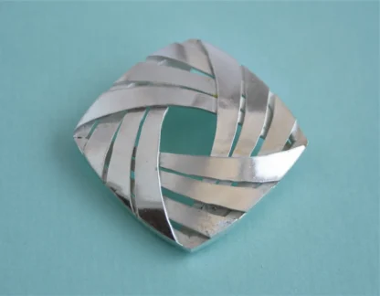 Broche